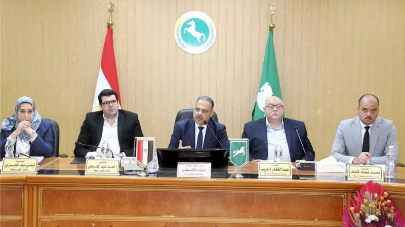 محافظ الشرقية: حريصون على التعامل بحياد مع المرشحين لـ«النواب»|صور