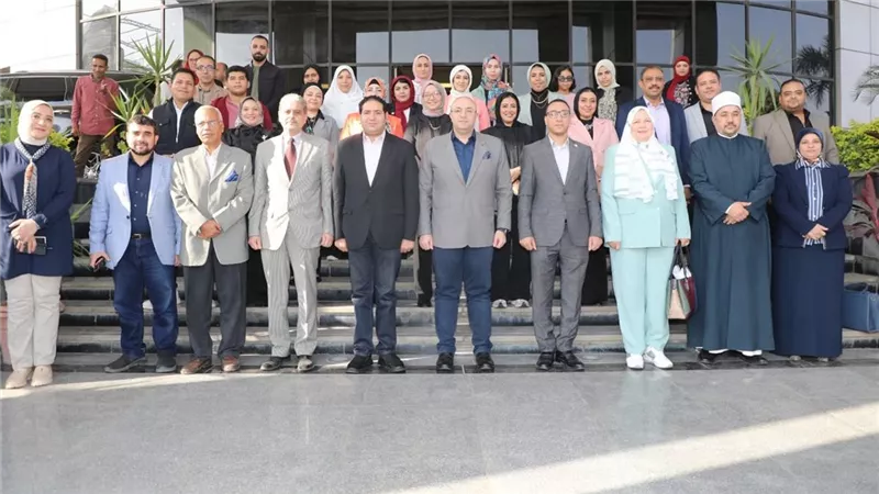 محافظ بني سويف يكرم مبدعي أفضل صورة وفيديو لدعم النباتات الطبية والعطرية