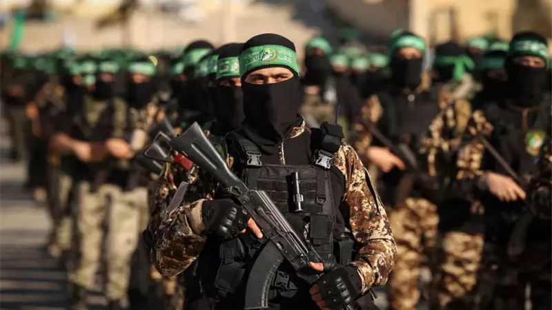 هل انتهى عصر المقاومة الفلسطينية المسلحة؟ قراءة في مسار التفكيك الدولي