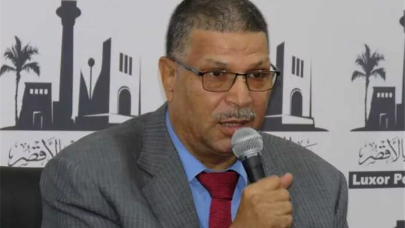 حسين القباحي: ستين شاعرا ومبدعا مصريا بمهرجان الشعر العربي  بالأقصر |خاص