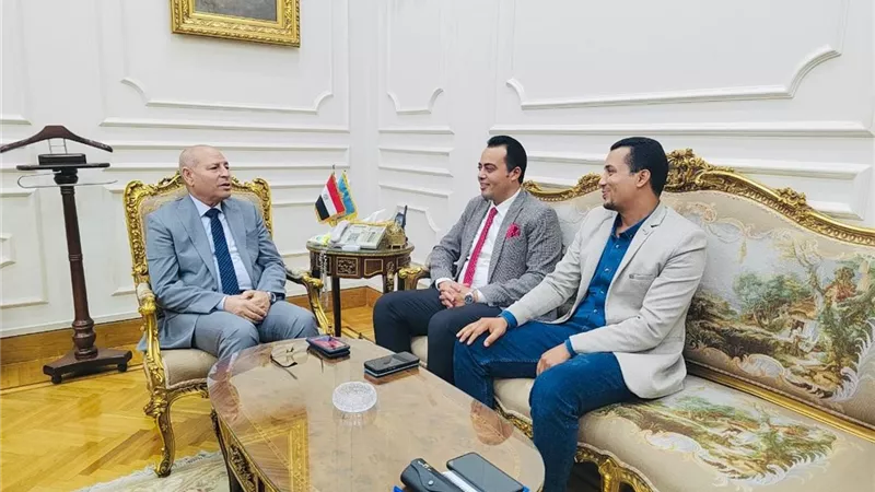 محمد السيد الشاذلي يتفق مع محافظ القاهرة على تخصيص مكتب لطلبات الصحفيين