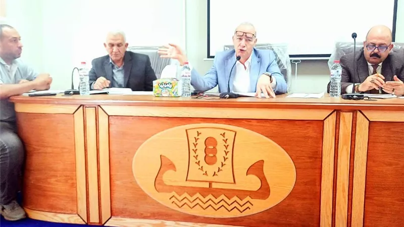 وكيل «رياضة كفر الشيخ» يتابع تجهيزات المقار الانتخابية بمراكز الشباب