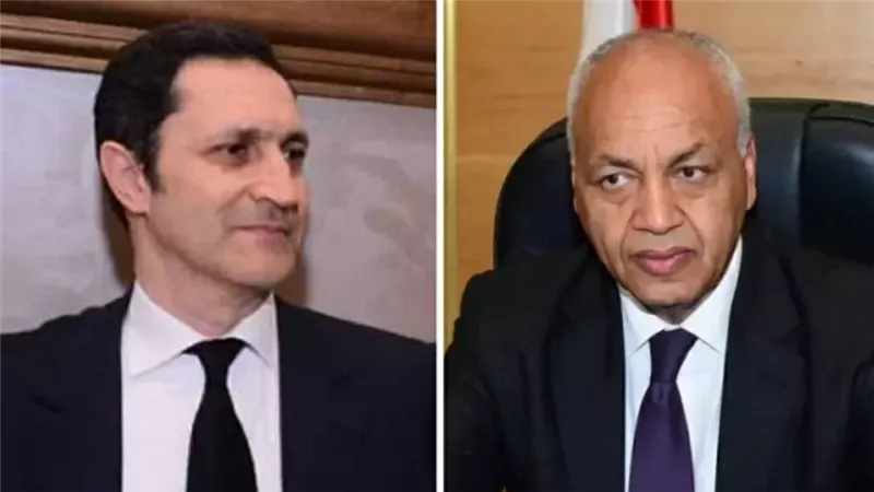 حرب تغريدات بين مصطفي بكري وعلاء مبارك.. ما علاقة أموال سويسرا؟