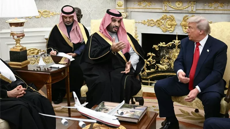 شركاء بلا التزامات: استراتيجيات النفوذ الأمريكي للحلفاء خارج الناتو