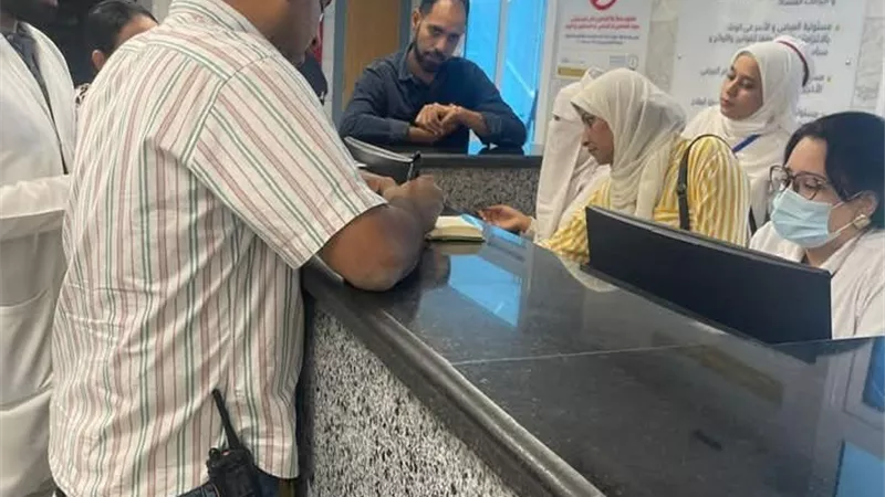 جولة ميدانية لمتابعة انتظام العمل وجودة الرعاية بمستشفى الكرنك بالأقصر
