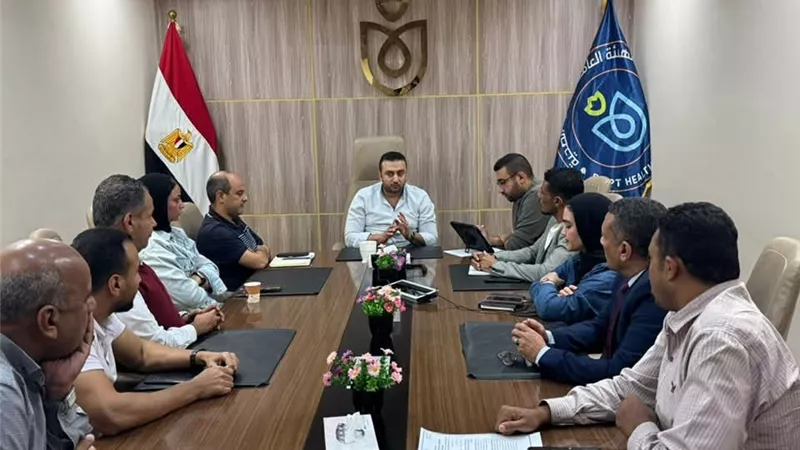 اجتماع دوري لمراجعة منظومة الجودة بالمنشآت الصحية بالأقصر