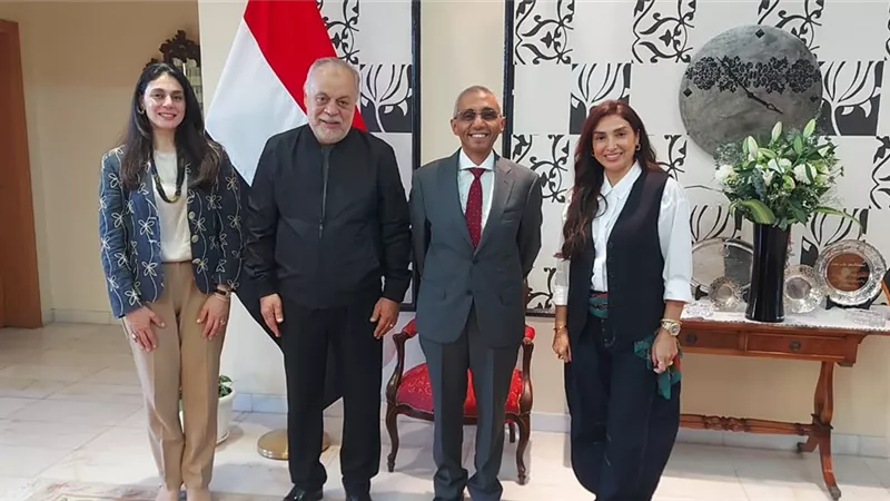 أشرف زكي يشيد بحفاوة استقبال ياسر شعبان خلال مشاركته في مهرجان الخليج