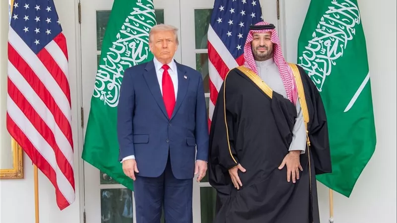 تقرير لمركز باستيت: ما وراء تخوفات إسرائيل من حصاد زيارة بن سلمان لترامب؟