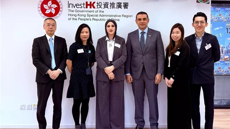  السياحة تبحث فرص التعاون الفندقي مع مسؤولين ومستثمرين في هونج كونج