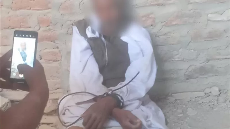 عرّوه وصوروه.. 4 أشخاص يعتدون على سبعيني بسبب ثأر قديم في قنا