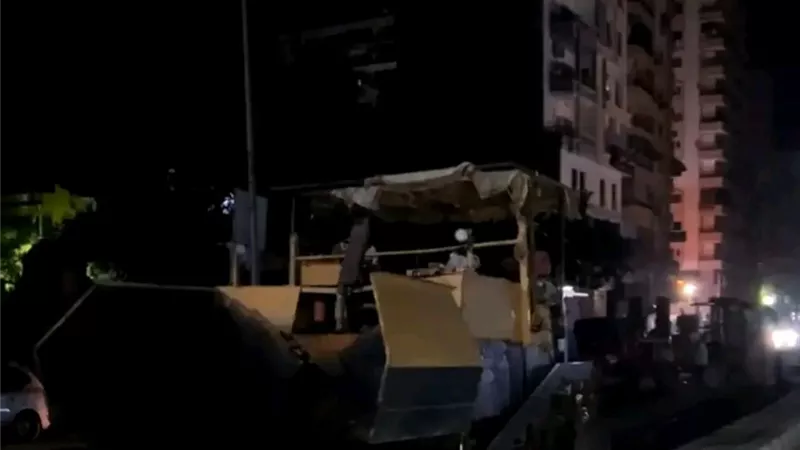 محافظ الدقهلية يتابع أعمال صيانة ورصف شارع عبد السلام عارف بالمنصورة