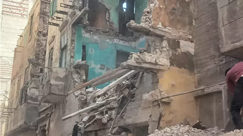 نيابة الإسكندرية تطلب ملف عقار اللبان المنهار وتستعجل تحريات المباحث