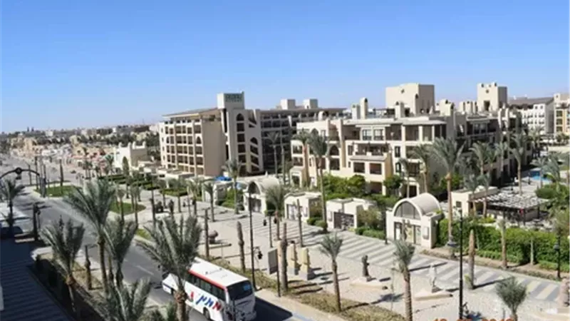 حملات مكثفة بالعبور لإزالة الباعة الجائلين
