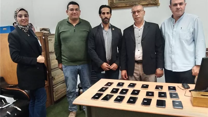 جمارك مطار الإسكندرية الدولي تحبط محاولتين لتهريب عدد من الهواتف المحمولة