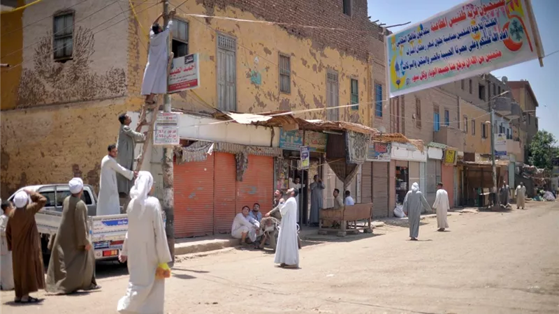 أهالى طفنيس يطالبون محافظ الأقصر بتنفيذ مطالبهم وحل مشاكلهم  