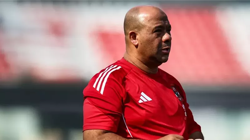 الأهلي يوقع عقوبات صارمة على لاعبي الفريق عقب الخروج من كأس مصر