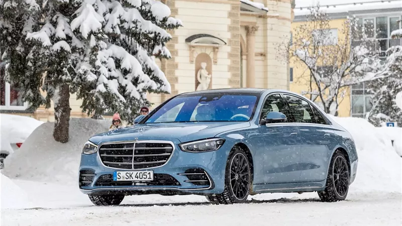 بتبدأ من 7 ملايين.. تجهيزات ومواصفات مرسيدس S-Class في الأسواق 