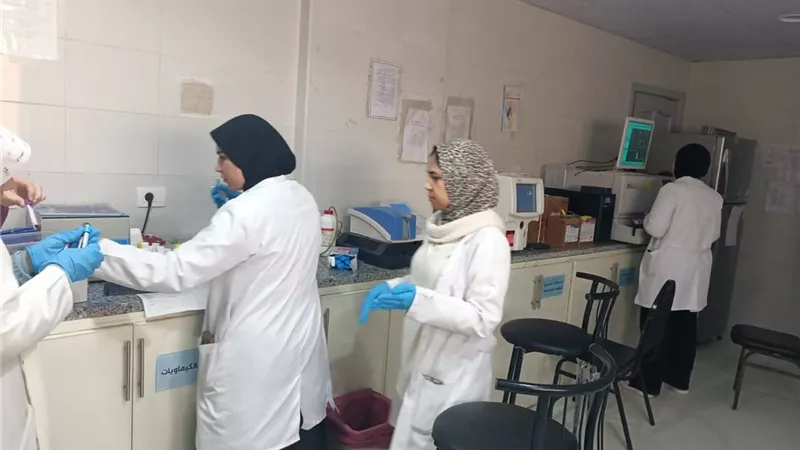 وكيل صحة البحيرة يتفقد مستشفى الدلنجات ووحدة النخلة بأبوحمص | صور