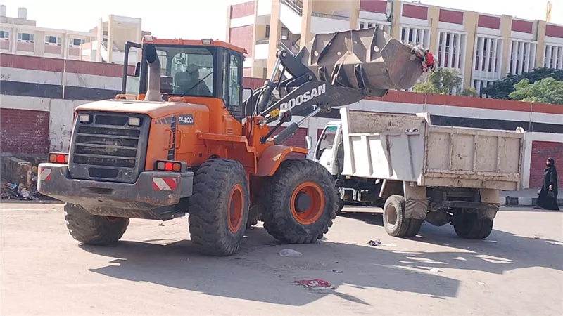 الوحدات المحلية تكثف أعمال النظافة ورفع كفاءة الإنارة في الإسماعيلية