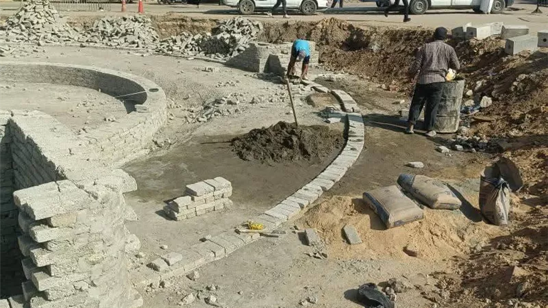 رئيس مدينة دمنهور يتابع أعمال تطوير ميدان المحطة|صور