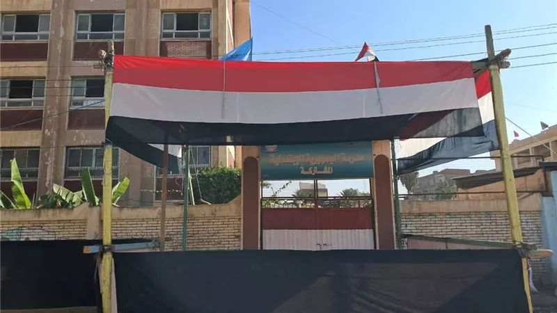 المقار الانتخابية تتزين استعدادًا لاستقبال الناخبين بكفر الشيخ
