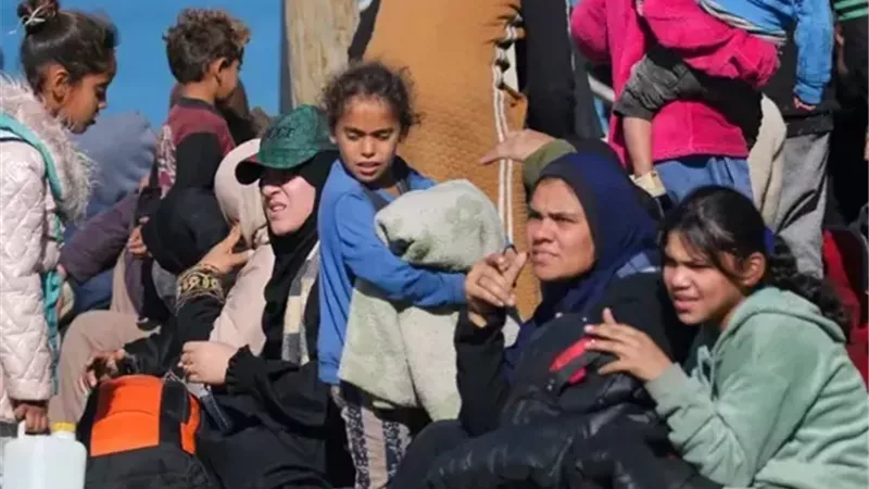 أطباء بلا حدود: نقص حاد في مساعدات غزة.. وشبح الشتاء القارس يهدد النازحين