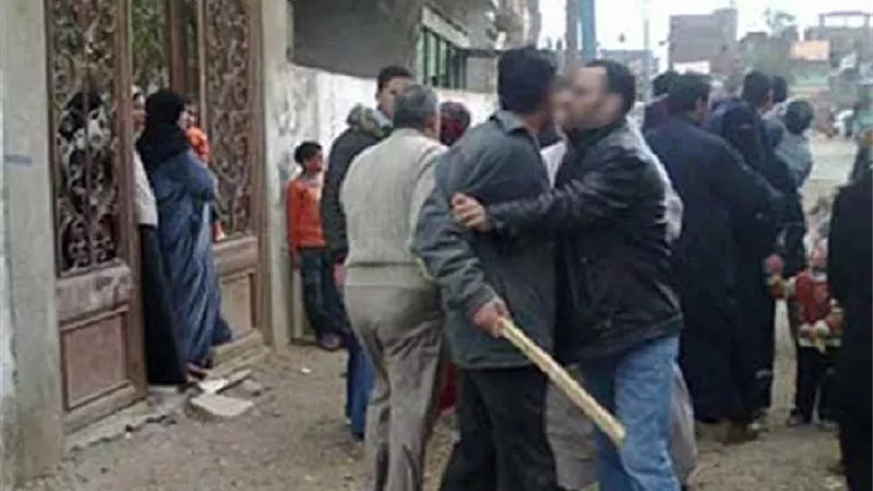 السيطرة على مشاجرة بين عائلتين بقرية تطون في الفيوم وإصابة شخصين