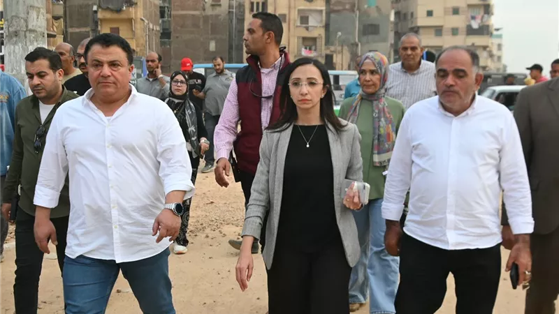 محافظ البحيرة تتفقد أعمال تطوير ميدان المحطة بدمنهور|صور 