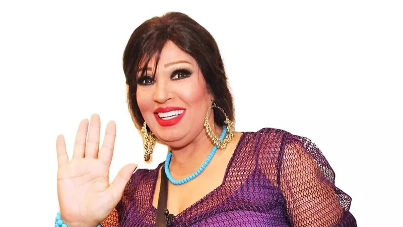 «العين تعمل أكتر من كده».. رسالة دعم من فيفي عبده لـ شيرين| فيديو