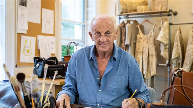 «Paul Costelloe».. وفاة مصمم أزياء الأميرة ديانا
