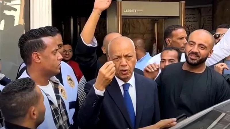 استقبال جماهيري لمصطفى بكري في قنا عقب إعلان فوزه ضمن القائمة الوطنية