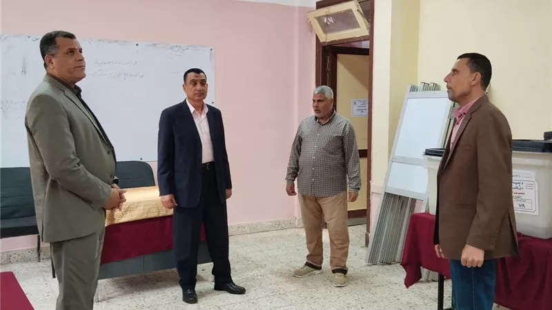 مدير تعليم دمياط يتفقد مدارس الزرقا لضمان جاهزيتها لانتخابات النواب