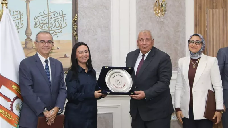 «التضامن» تتعاقد على 6 آلاف فدان كوقف خيري لـ تكافل وكرامة 