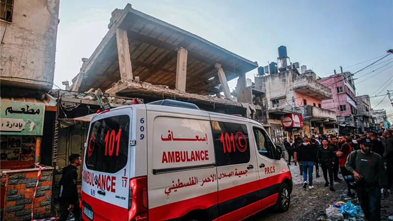 فلسطين: وصول 5 أسرى مفرج عنهم من غزة إلى مستشفى الأقصى