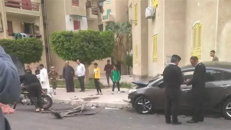 إصابة 3 أشخاص بينهم طالبتين في حادث ملاكي وموتوسيكل جنوب الأقصر
