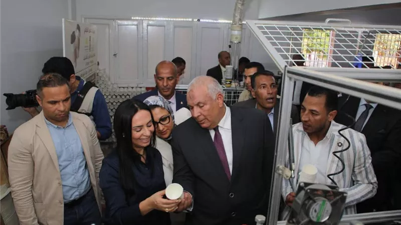 وزيرة التضامن الاجتماعي ومحافظ الوادي الجديد يتفقدان مركز التكوين المهني