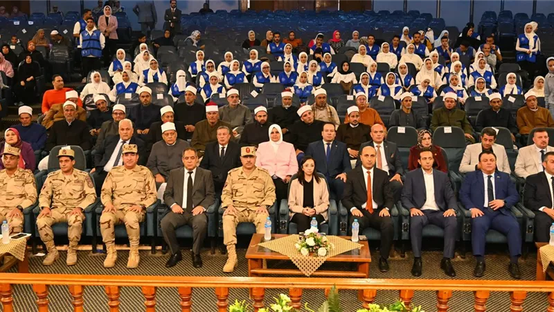 رئيس جامعة دمنهور يشهد احتفالية تكريم أسر الشهداء ومصابي العمليات الحربية