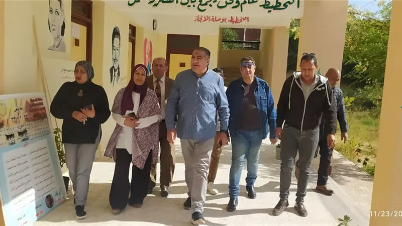السكرتير العام لمحافظة الإسماعيلية يتفقد المقار الانتخابية