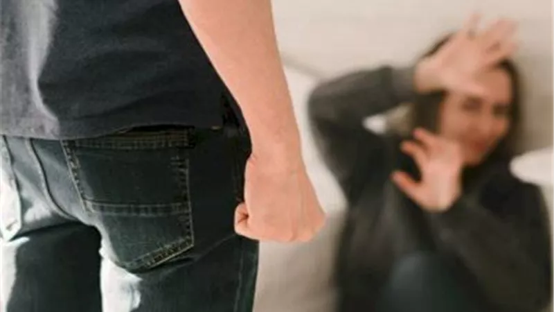 هل أمر الإسلام بضرب الزوجة؟.. أمين الفتوى يحسم الجدل 