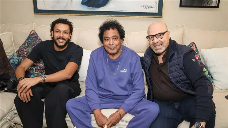 الكينج محمد منير وويجز وأسامة رشدي يحتفلون بإطلاق 
