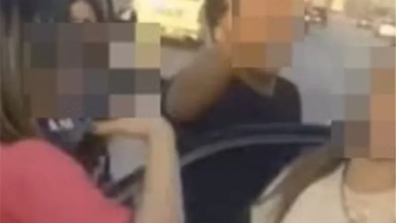 اليوم.. الحكم على المتهمين في واقعة الفعل الفاضح أعلى المحور