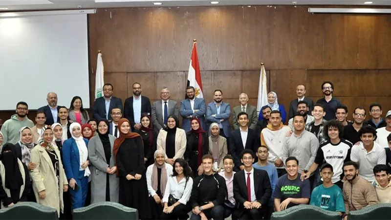 منصة ركن سيارات ومشروع لتدوير الملابس.. أفكار طلابية تتحول لشركات 