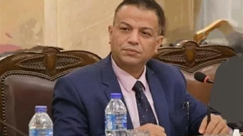 خبير تربوى  يكشف الملفات الحرجة على مكتب عبدالعزيز قنصوة| خاص 