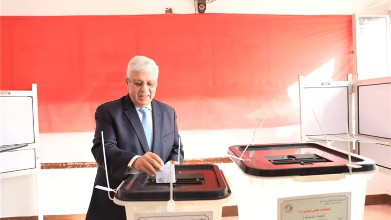 وزير التعليم العالى: المشاركة في الانتخابات حق دستوري وواجب وطني