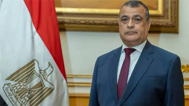 وزير الانتاج الحربي يدلي بصوته في انتخابات النواب بالمقطم
