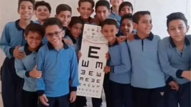 عيون أطفالنا مستقبلنا.. فحص نظر أكثر من نصف مليون طفل بمدارس المنيا
