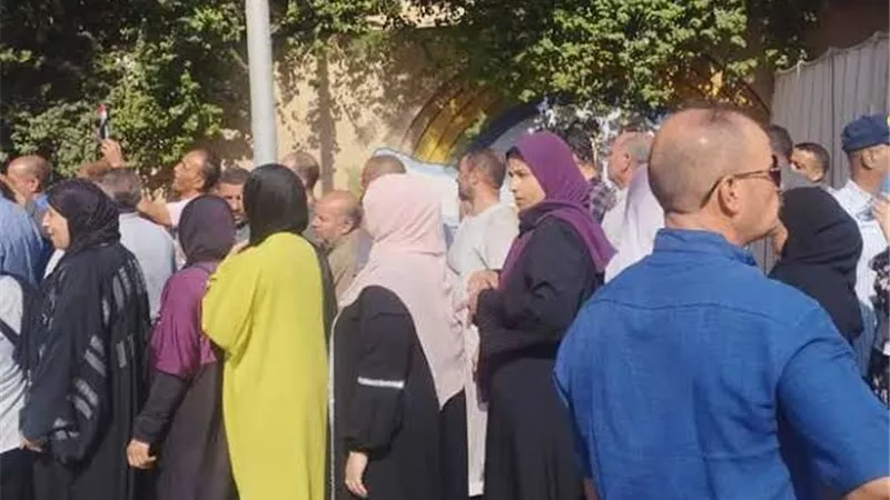 القبض على شخص أمام لجنة بالمحلة الكبرى بتهمة محاولة شراء أصوات