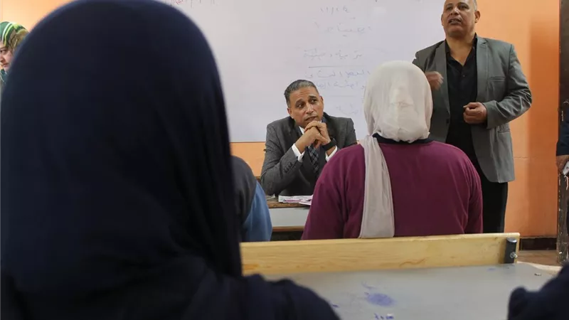 مدير تعليم الجيزة يصدر توجيهات عاجلة لمديري الإدارات والموجهين