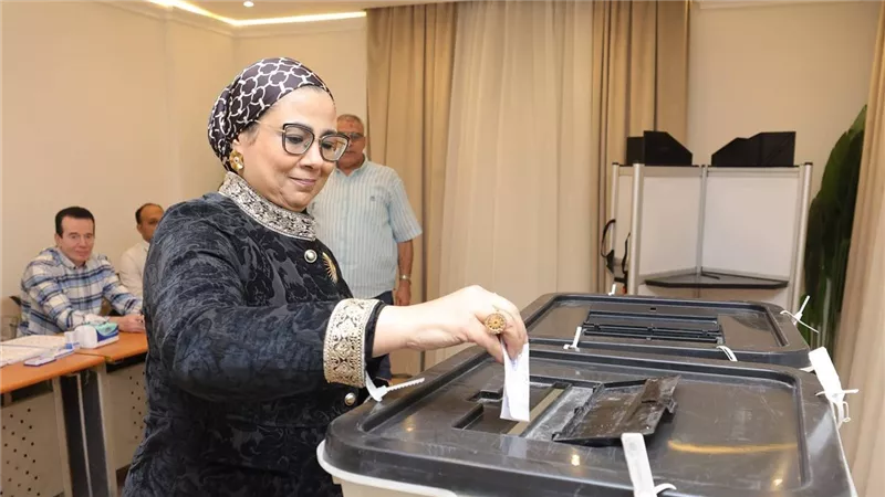 عقب الإدلاء بصوتها.. رئيسة «القومي للمرأة» توجه رسالة لسيدات مصر 