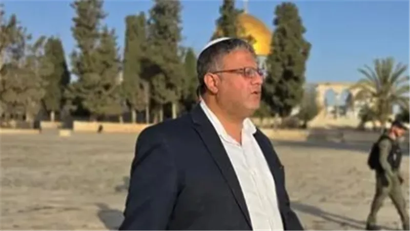 عضو كنيست عربي يطرد بن غفير ويصفه بـ«العنصري»